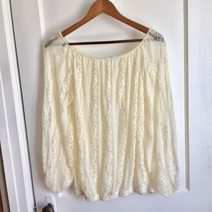 ✨Nine 1 Eight Lace Boho Top✨